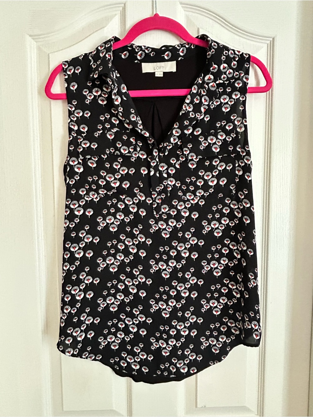 LOFT Black Floral Print Sleeveless V-Neck Top